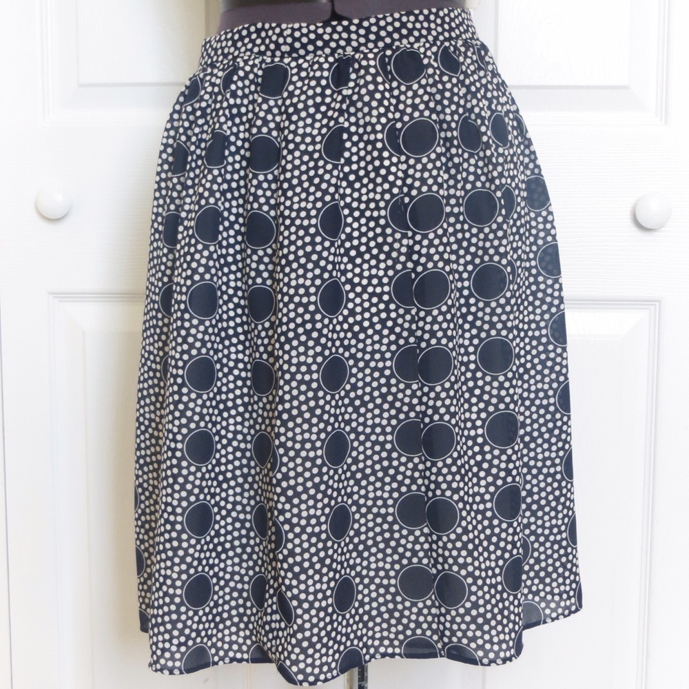 NWT J Crew Blue and White Mixed Size Polka Dot A Line Crepe Skirt • Size 0 🔴 - Picture 2 of 3
